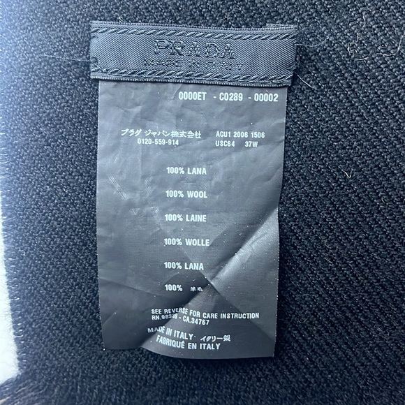 Prada 100% Wool Fringed Scarf PR4-51 - Picture 3 of 4